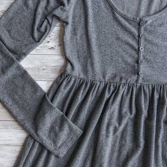 LIKE NEW Wild Fable Grey Long Sleeve Tiered Skirt Babydoll Dress - Picture 4 of 12